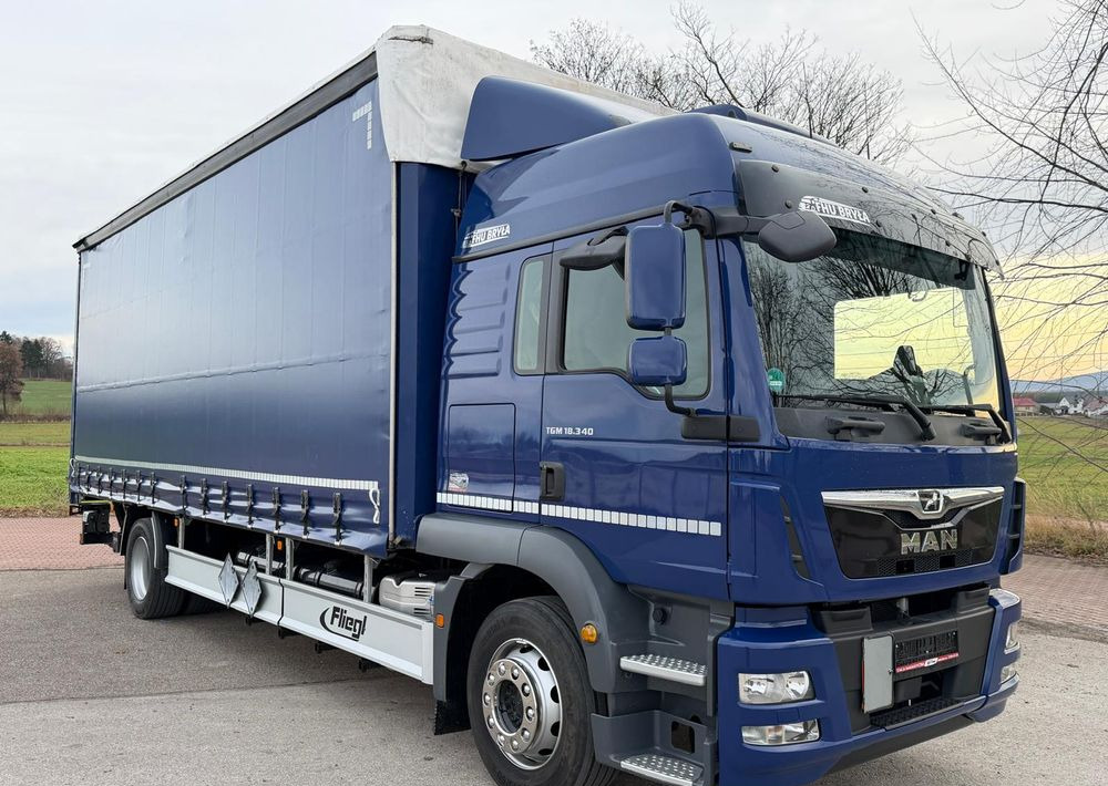 MAN TGM 18.340 / FIRANKA / LIFT / SPROWADZONY / KLIMA POSTOJOWA / 2017 / 9700 ŁADOWNOŚĆ / AUTOMAT / 18 PALET / E6 / WINDA / - Kapellbil: bild 1 MAN TGM 18.340 / FIRANKA / LIFT / SPROWADZONY / KLIMA POSTOJOWA / 2017 / 9700 ŁADOWNOŚĆ / AUTOMAT / 18 PALET / E6 / WINDA / - Kapellbil: bild 1