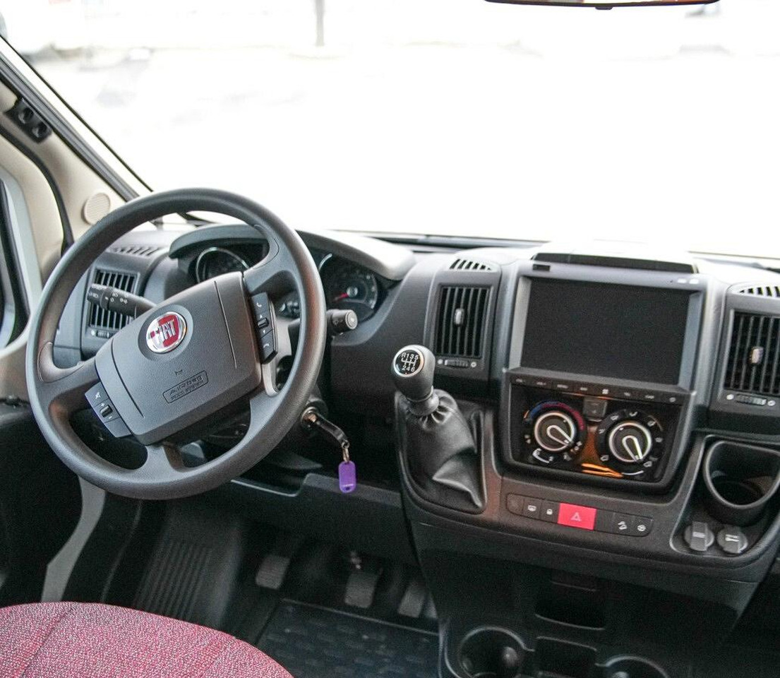 Knaus LIVE TRAVELLER 600 - Alkovbil: bild 5 Knaus LIVE TRAVELLER 600 - Alkovbil: bild 5