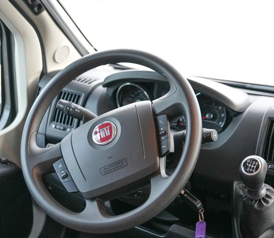 Knaus LIVE TRAVELLER 600 - Alkovbil: bild 4 Knaus LIVE TRAVELLER 600 - Alkovbil: bild 4