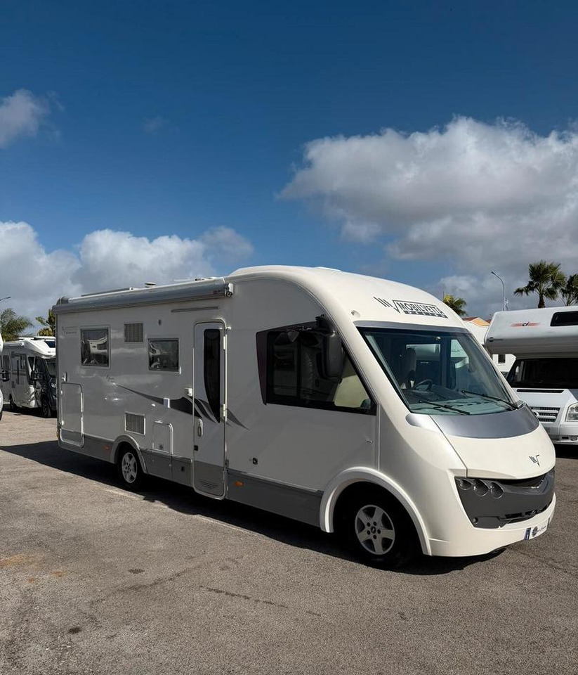 Mobilvetta K-YACHT 83 - Helintegrerad husbil: bild 2 Mobilvetta K-YACHT 83 - Helintegrerad husbil: bild 2