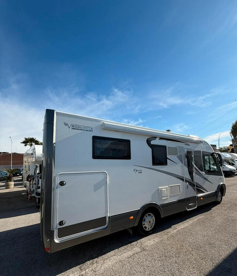 Mobilvetta K-YACHT 85 - Helintegrerad husbil: bild 3 Mobilvetta K-YACHT 85 - Helintegrerad husbil: bild 3