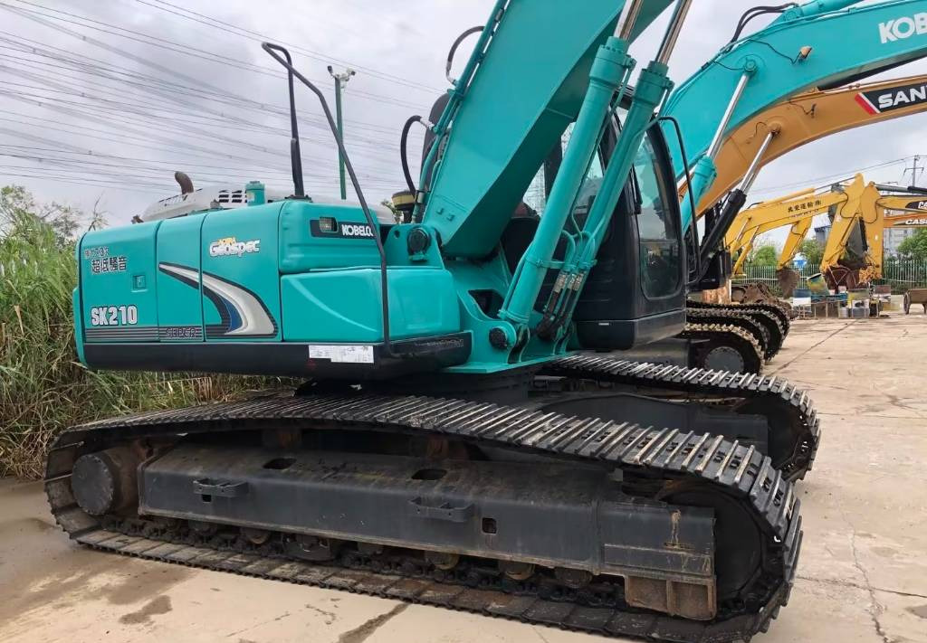 Kobelco SK 210-8 - Bandgrävare: bild 4 Kobelco SK 210-8 - Bandgrävare: bild 4