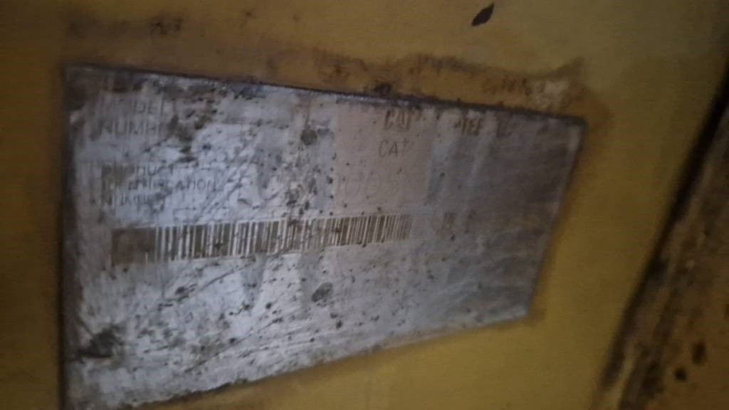 CAT D5 FOR PARTS - Bulldozer: bild 4 CAT D5 FOR PARTS - Bulldozer: bild 4