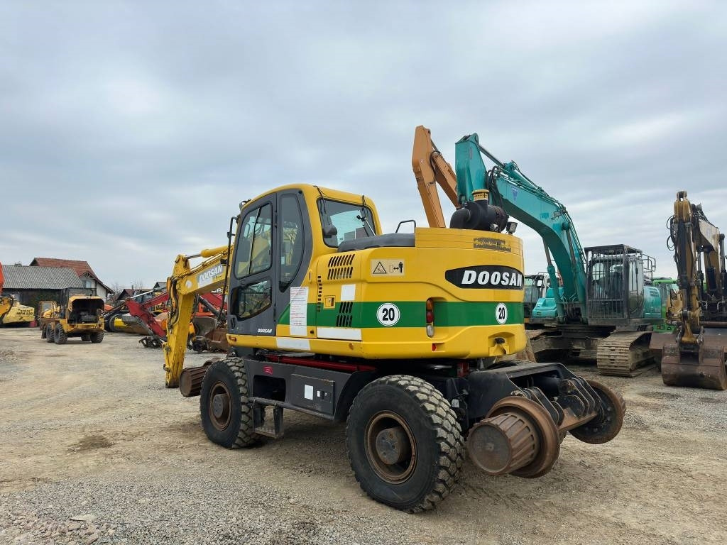 Doosan DX 160 WR - Grävmaskin på däck: bild 2 Doosan DX 160 WR - Grävmaskin på däck: bild 2