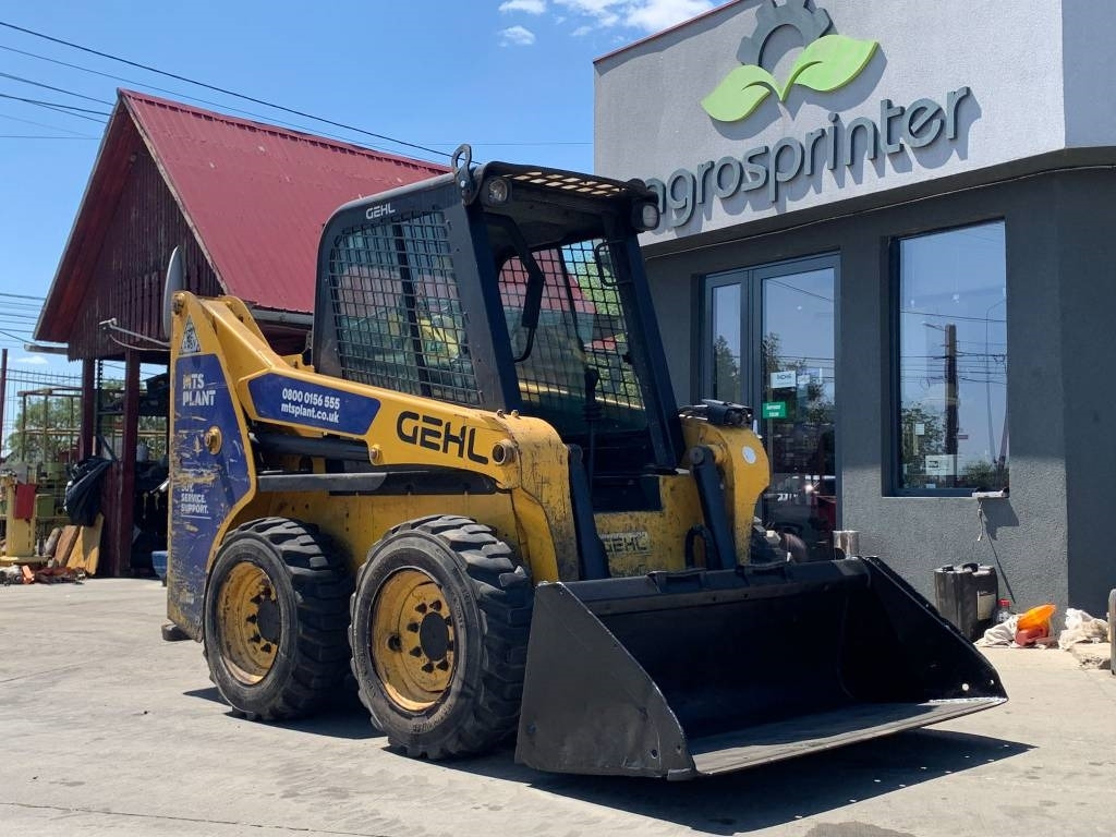 Gehl R 165 - Kompaktlastare/ Slirstyrda lastare: bild 4 Gehl R 165 - Kompaktlastare/ Slirstyrda lastare: bild 4