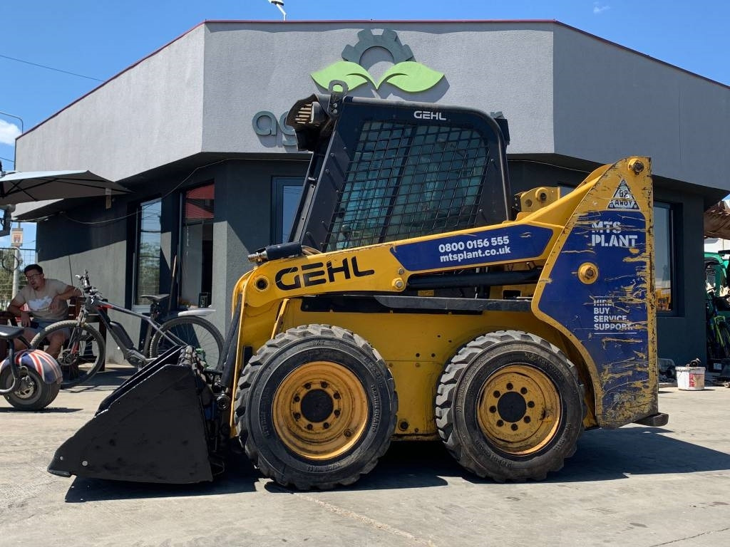Gehl R 165 - Kompaktlastare/ Slirstyrda lastare: bild 2 Gehl R 165 - Kompaktlastare/ Slirstyrda lastare: bild 2