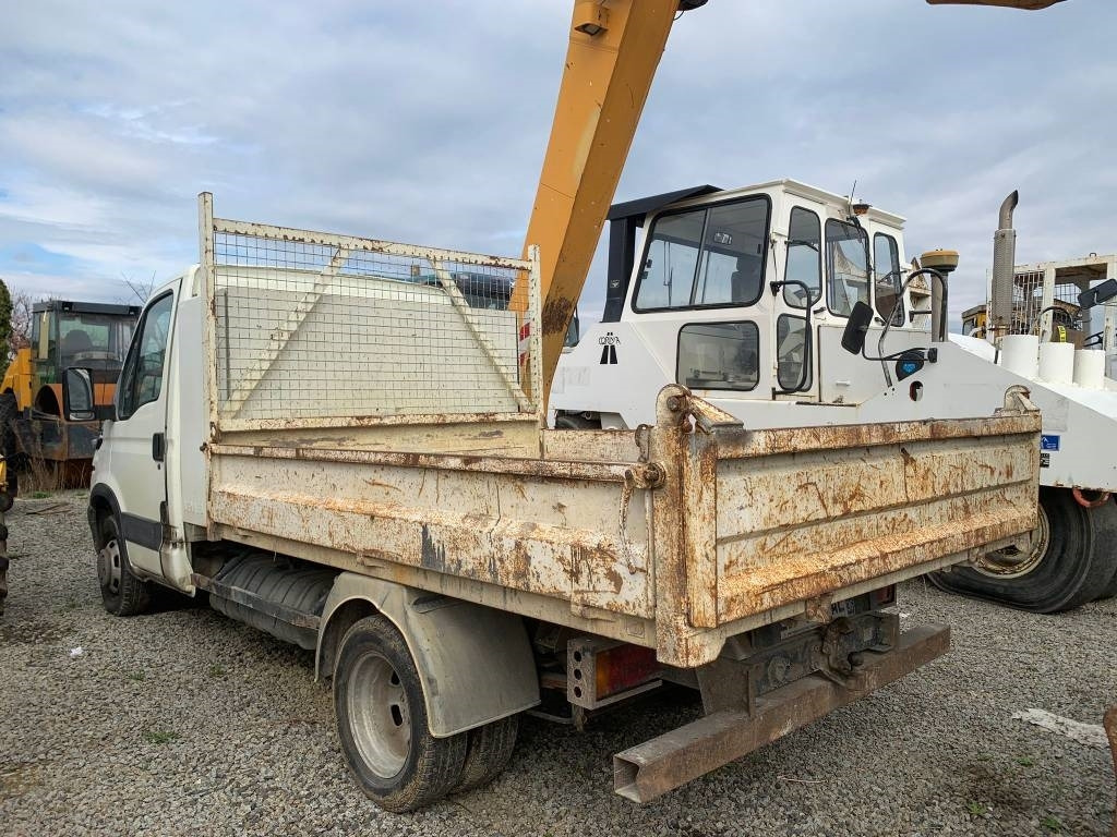 Iveco 35.10 - Transportbil med tippflak: bild 4 Iveco 35.10 - Transportbil med tippflak: bild 4