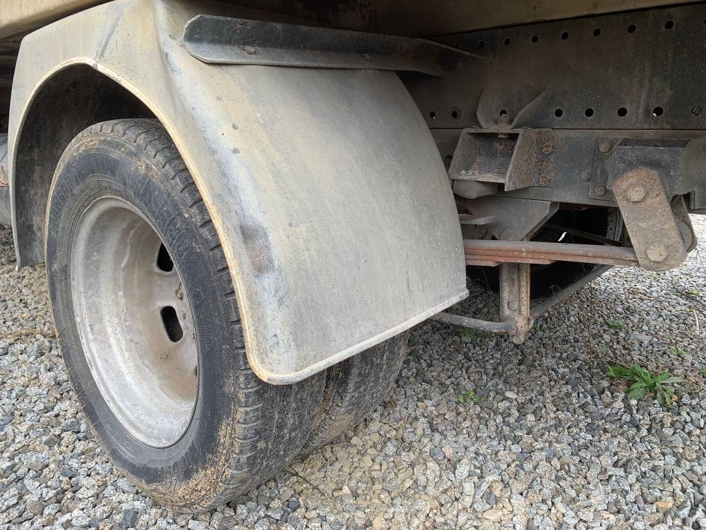 Iveco 35.10 - Transportbil med tippflak: bild 5 Iveco 35.10 - Transportbil med tippflak: bild 5