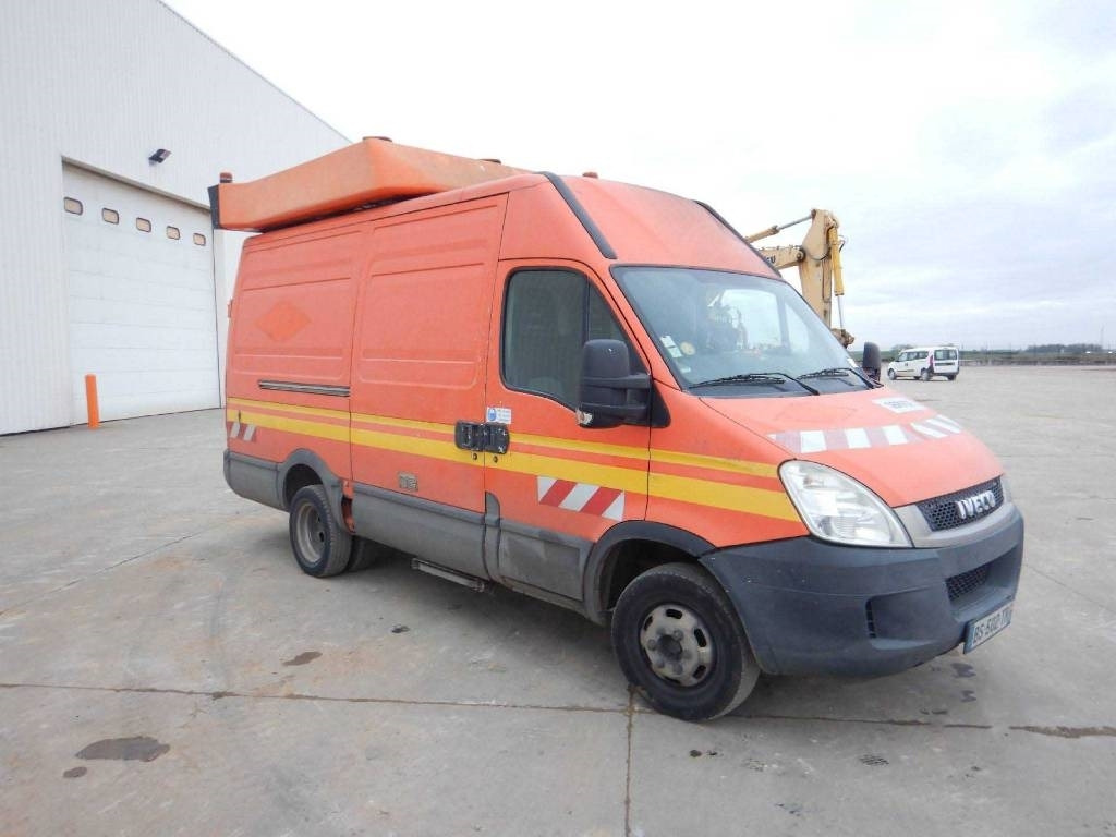 Iveco Daily 50C15 - Skåpbil: bild 2 Iveco Daily 50C15 - Skåpbil: bild 2