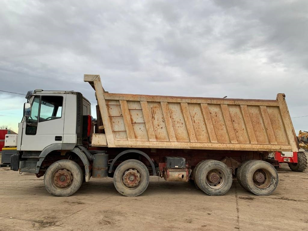 Iveco Eurotech - Tippbil lastbil: bild 2 Iveco Eurotech - Tippbil lastbil: bild 2