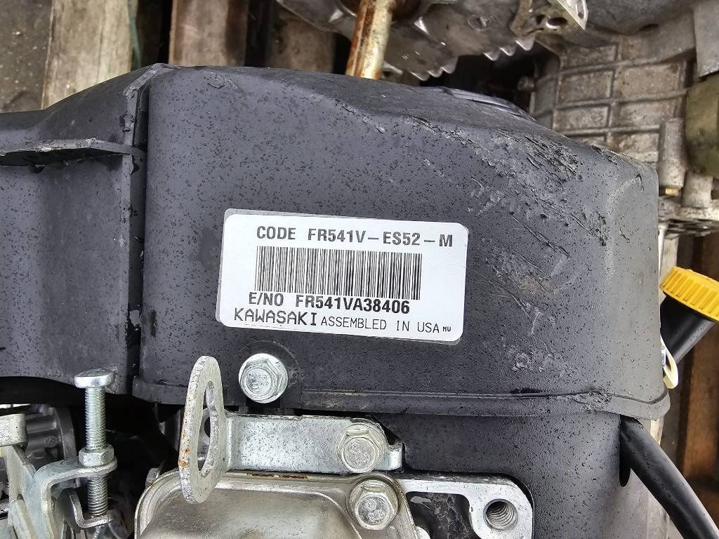 Kawasaki SRB3/P V-0113 ENGINE  - Motor för Byggmaskiner: bild 5 Kawasaki SRB3/P V-0113 ENGINE  - Motor för Byggmaskiner: bild 5