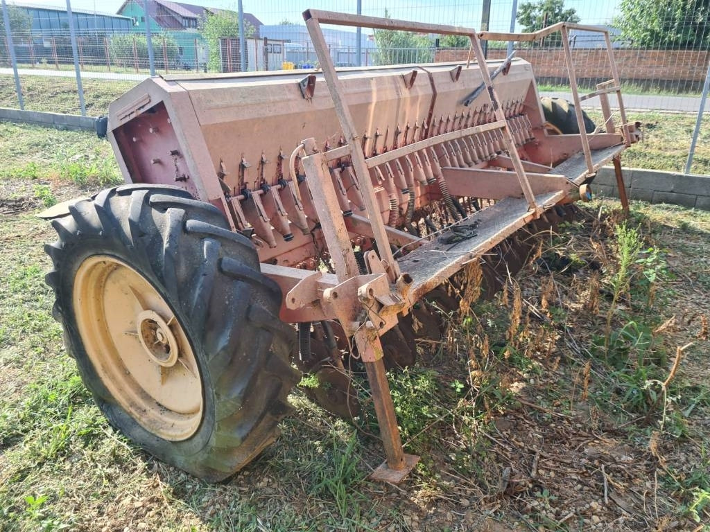 Kuhn 4M  - Kombisåmaskin: bild 2 Kuhn 4M  - Kombisåmaskin: bild 2