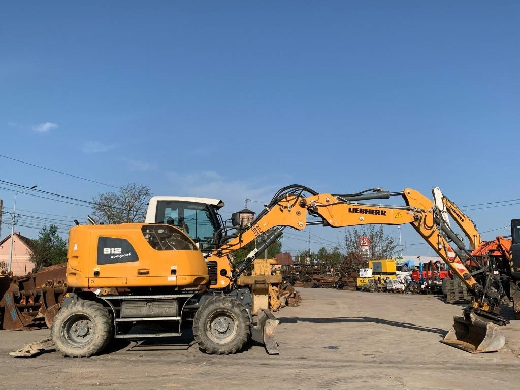 Liebherr A912 Compact+Engcon Rototilt  - Grävmaskin på däck: bild 3 Liebherr A912 Compact+Engcon Rototilt  - Grävmaskin på däck: bild 3