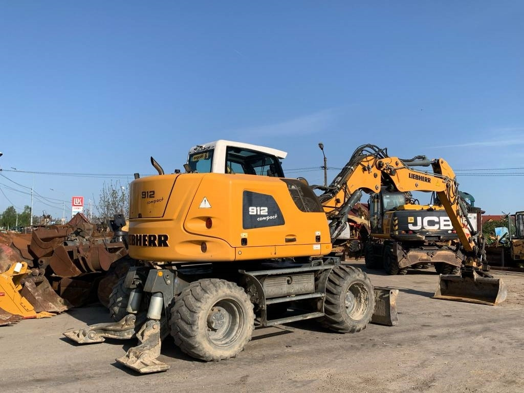 Liebherr A912 Compact+Engcon Rototilt  - Grävmaskin på däck: bild 4 Liebherr A912 Compact+Engcon Rototilt  - Grävmaskin på däck: bild 4