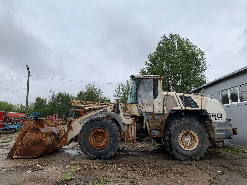 Liebherr L 550 2Plus2 FOR PARTS - Hjullastare: bild 2 Liebherr L 550 2Plus2 FOR PARTS - Hjullastare: bild 2