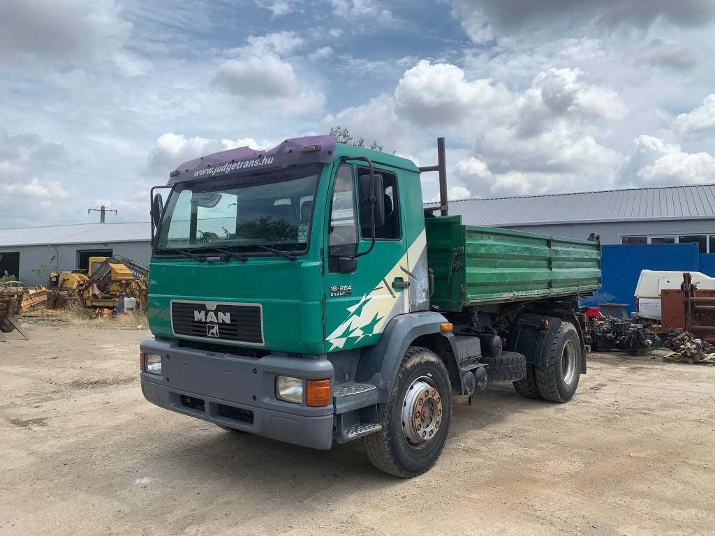 MAN 18.246 - Tippbil lastbil: bild 2 MAN 18.246 - Tippbil lastbil: bild 2