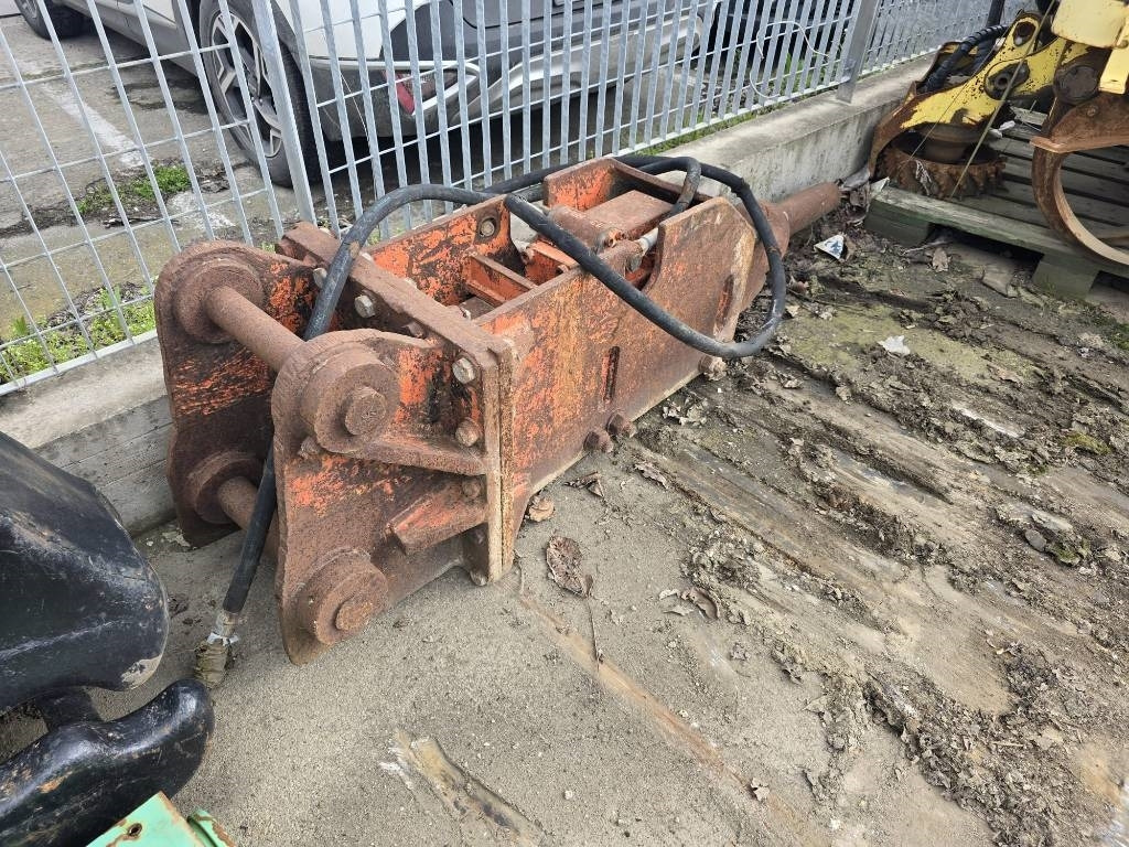 NPK 2T - Hydraulisk hammare för Byggmaskiner: bild 2 NPK 2T - Hydraulisk hammare för Byggmaskiner: bild 2