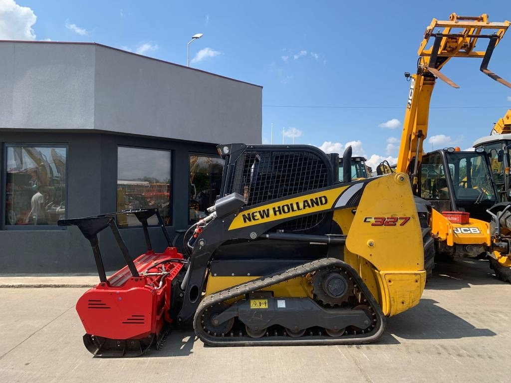 New Holland C327 - Kompaktlastare/ Slirstyrda lastare: bild 2 New Holland C327 - Kompaktlastare/ Slirstyrda lastare: bild 2