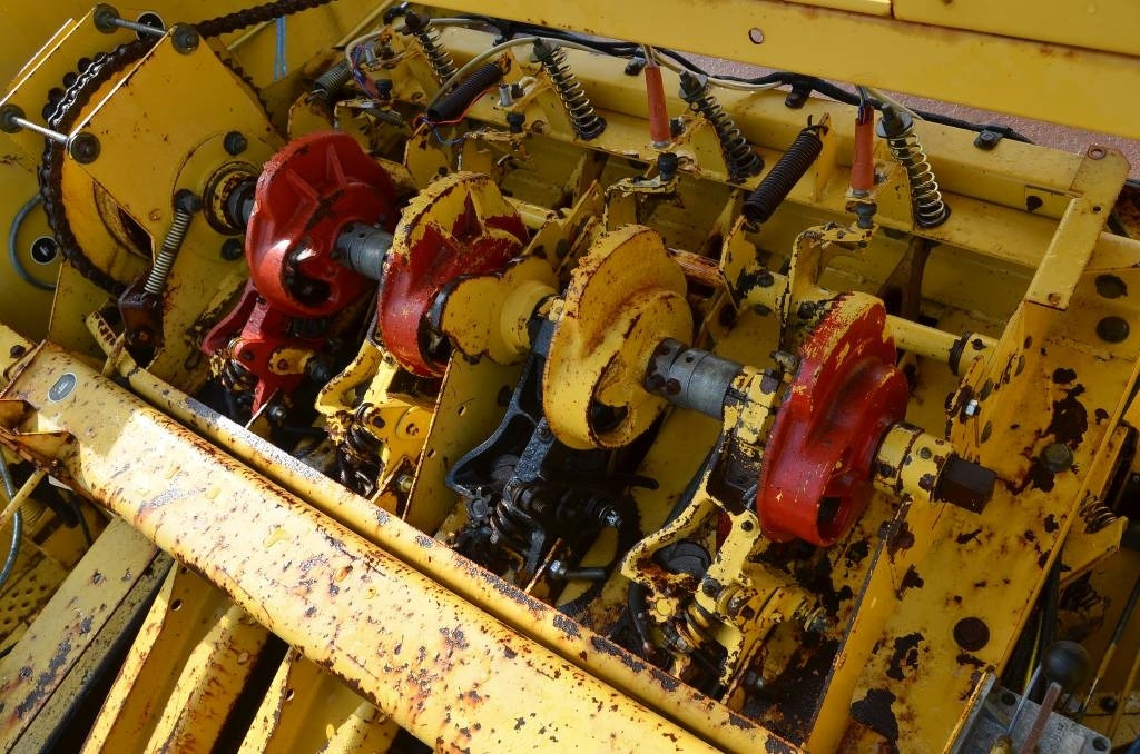 New Holland D1000 - Fyrkantspress: bild 5 New Holland D1000 - Fyrkantspress: bild 5