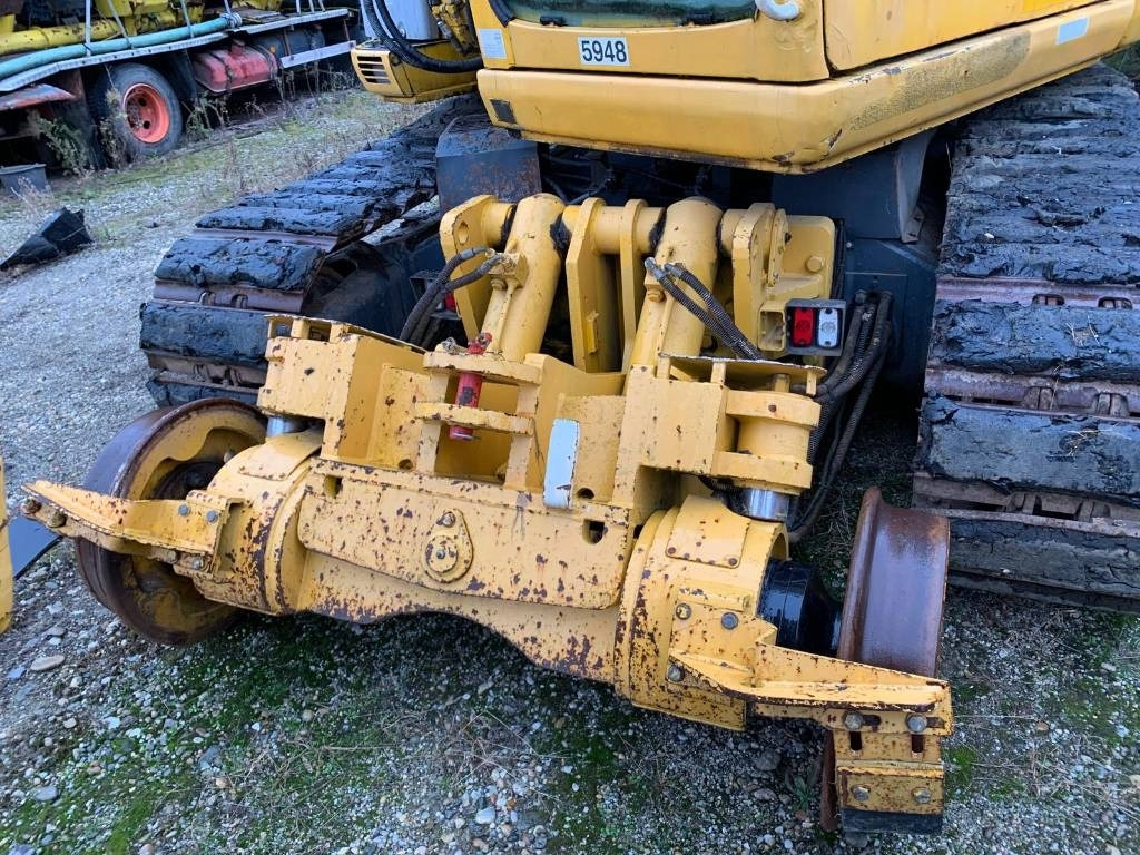 New Holland E 135 SR-1ES RAILWAY  - Bandgrävare: bild 5 New Holland E 135 SR-1ES RAILWAY  - Bandgrävare: bild 5