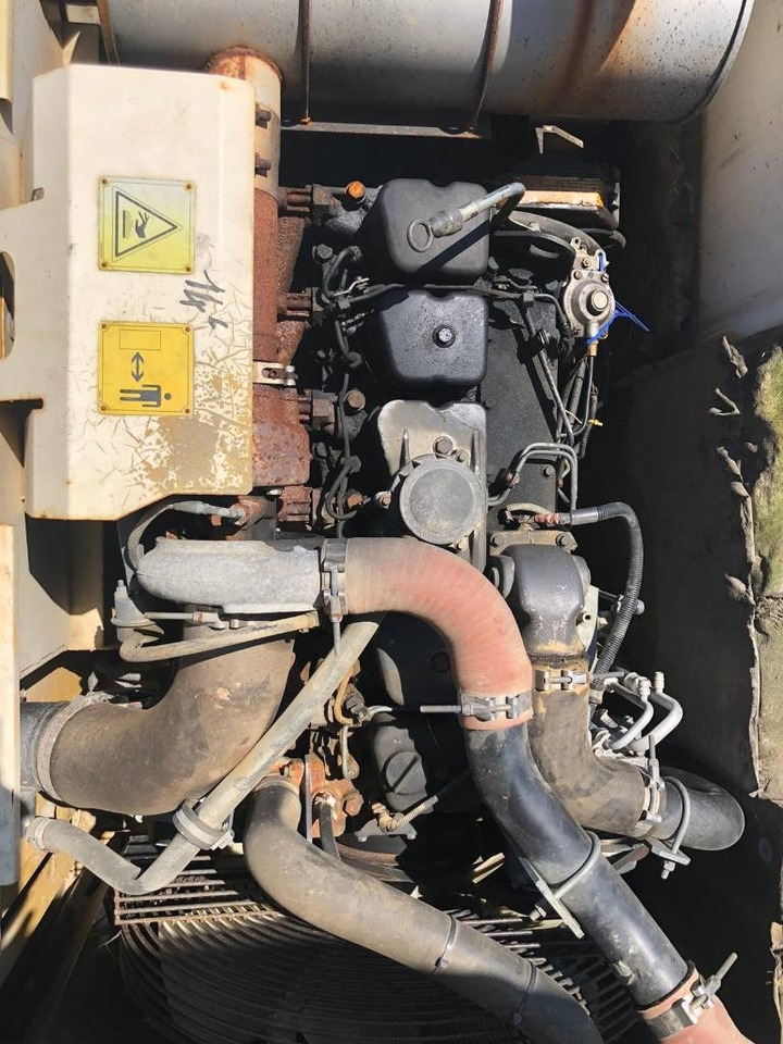 New Holland E 215 B FOR PARTS  - Bandgrävare: bild 5 New Holland E 215 B FOR PARTS  - Bandgrävare: bild 5