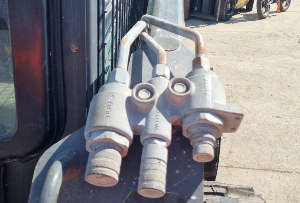 New Holland L 218 - Kompaktlastare/ Slirstyrda lastare: bild 4 New Holland L 218 - Kompaktlastare/ Slirstyrda lastare: bild 4