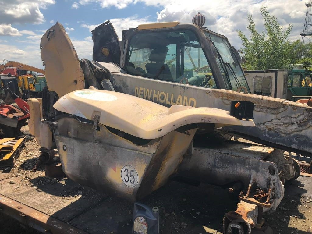 New Holland LM 430 FOR PARTS  - Teleskoplastar: bild 2 New Holland LM 430 FOR PARTS  - Teleskoplastar: bild 2