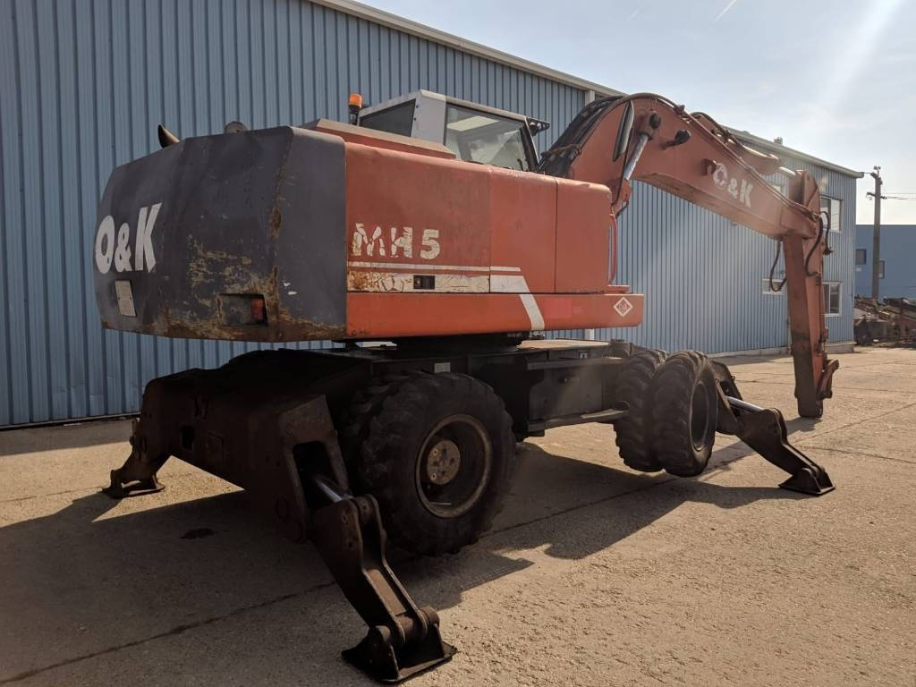 O&K MH 5 - Grävmaskin på däck: bild 3 O&K MH 5 - Grävmaskin på däck: bild 3