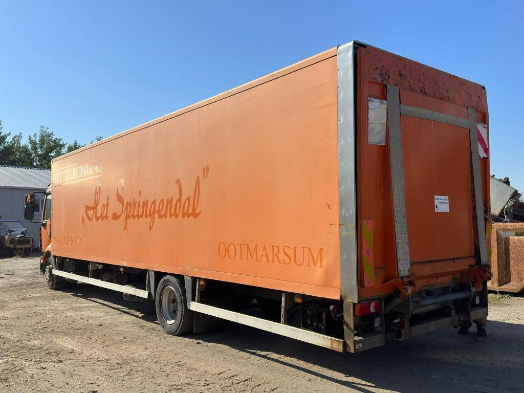 Renault Midlum 220 DCI - Lastbil med skåp: bild 2 Renault Midlum 220 DCI - Lastbil med skåp: bild 2