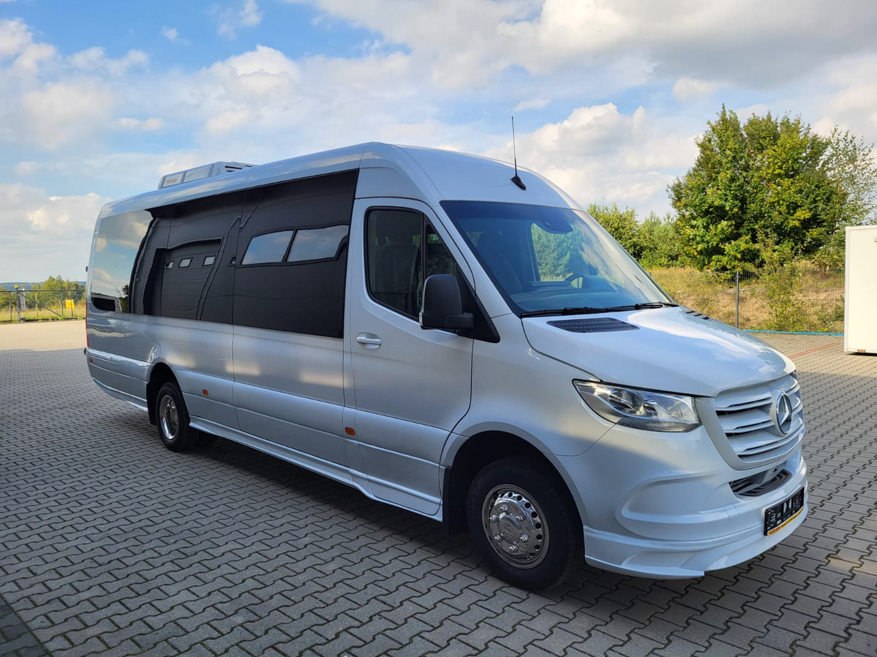 Mercedes-Benz Sprinter 519 CDI 24 places + 4 standing NEW - Turistbuss: bild 1 Mercedes-Benz Sprinter 519 CDI 24 places + 4 standing NEW - Turistbuss: bild 1