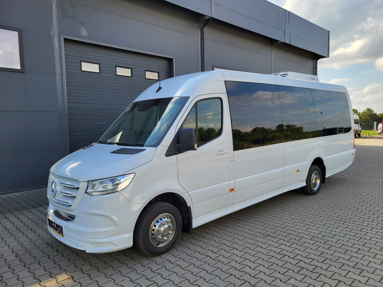Mercedes-Benz Sprinter 519 CDI 24 places + 4 standing NEW - Turistbuss: bild 2 Mercedes-Benz Sprinter 519 CDI 24 places + 4 standing NEW - Turistbuss: bild 2