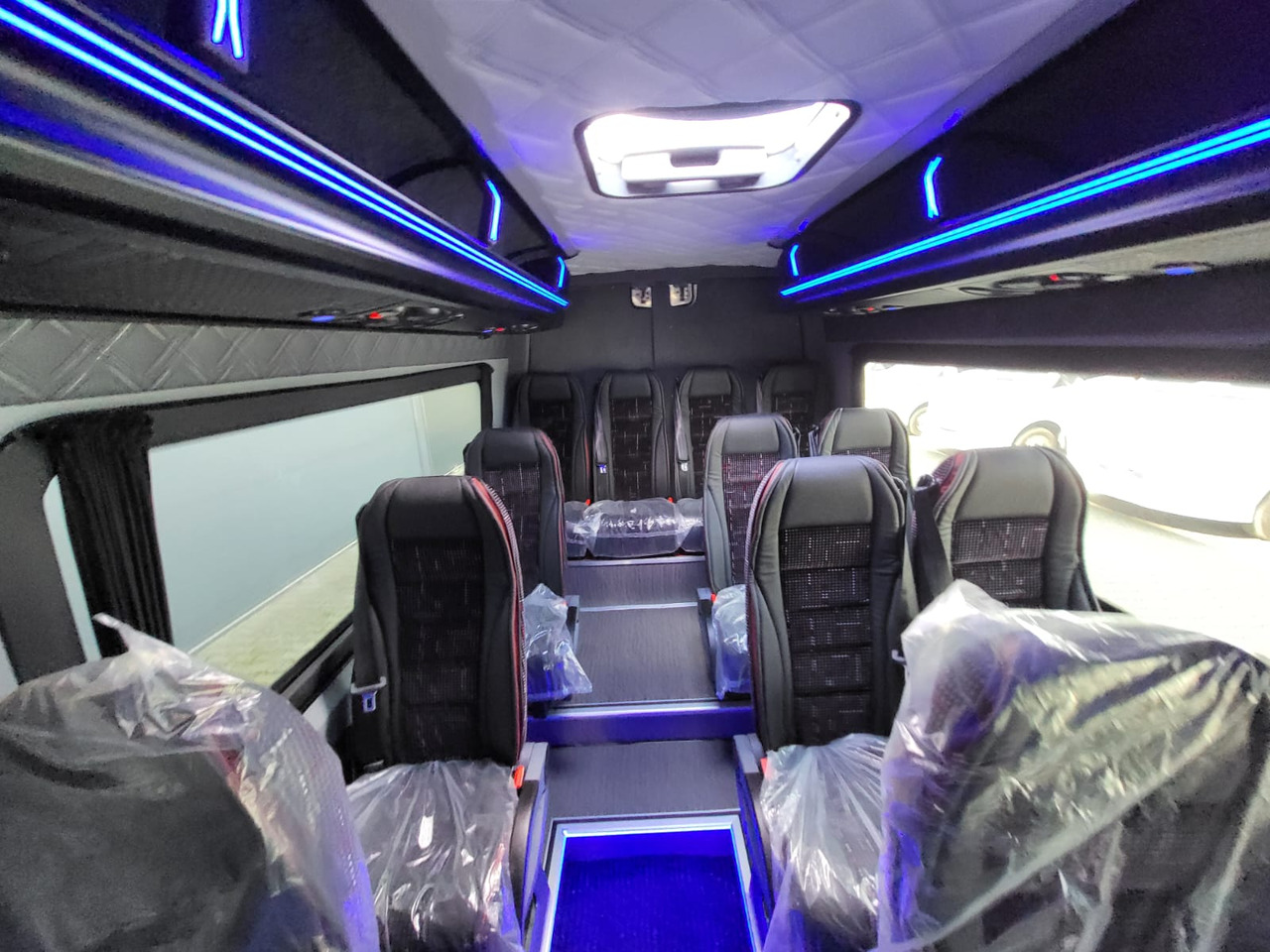 Leasa Mercedes-Benz Sprinter 519 CDI 24 places + 4 standing Mercedes-Benz Sprinter 519 CDI 24 places + 4 standing: bild 17