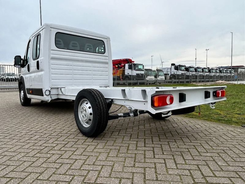 Peugeot Boxer L3H2 - 2.0D Blue - 160 HP - 7 SEATS - NEW - 8 UNITS - Transportbil, Dubbelhytt transportbil: bild 3 Peugeot Boxer L3H2 - 2.0D Blue - 160 HP - 7 SEATS - NEW - 8 UNITS - Transportbil, Dubbelhytt transportbil: bild 3