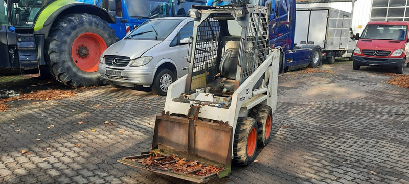 Bobcat 443 4x4 Radlader - Kompaktlastare/ Slirstyrda lastare: bild 2 Bobcat 443 4x4 Radlader - Kompaktlastare/ Slirstyrda lastare: bild 2