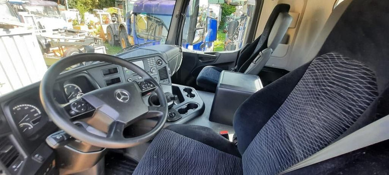 Mercedes-Benz 2043 Arocs 4x4 - Dragbil: bild 5 Mercedes-Benz 2043 Arocs 4x4 - Dragbil: bild 5