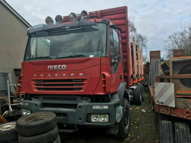 Iveco AD260T450PS 6x4 Blatt Blatt (E:5) - Timmerbil, Kranbil: bild 1 Iveco AD260T450PS 6x4 Blatt Blatt (E:5) - Timmerbil, Kranbil: bild 1