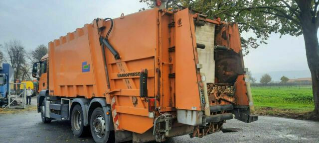 MAN 26.320 Müllwagen Faun Variopress - Sopbil: bild 4 MAN 26.320 Müllwagen Faun Variopress - Sopbil: bild 4