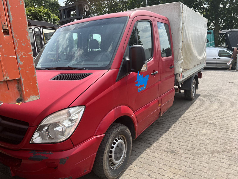 Mercedes-Benz 319 Doka - Transportbil med kapell, Dubbelhytt transportbil: bild 5 Mercedes-Benz 319 Doka - Transportbil med kapell, Dubbelhytt transportbil: bild 5