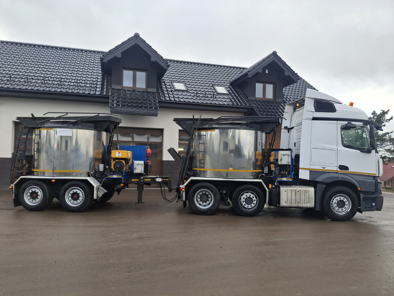 Mercedes-Benz Actros 963-4-D Kocioł Do Asfaltu R. Kolberg ATK H12 5400l - Bitumenspridare: bild 5 Mercedes-Benz Actros 963-4-D Kocioł Do Asfaltu R. Kolberg ATK H12 5400l - Bitumenspridare: bild 5
