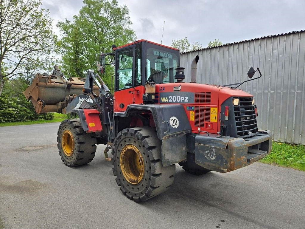 Komatsu WA200PZ-6 - Hjullastare: bild 2 Komatsu WA200PZ-6 - Hjullastare: bild 2