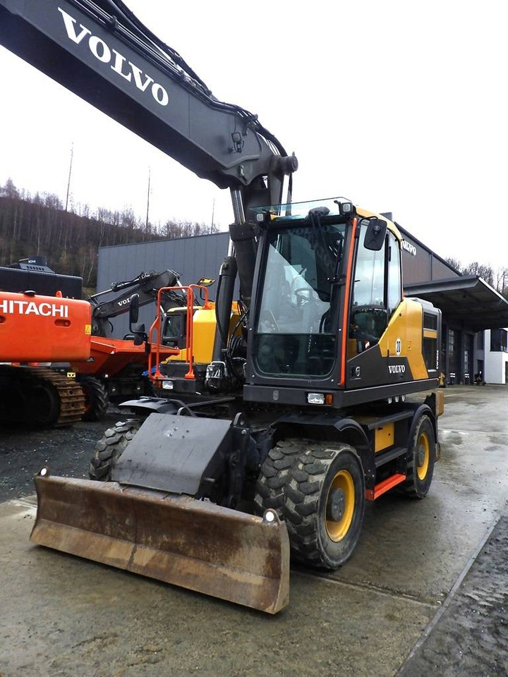 Volvo EW 180 E - Grävmaskin på däck: bild 2 Volvo EW 180 E - Grävmaskin på däck: bild 2