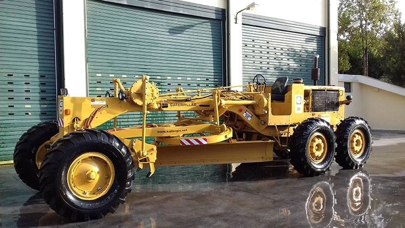 CAT 12 F  - Väghyvel: bild 1 CAT 12 F  - Väghyvel: bild 1