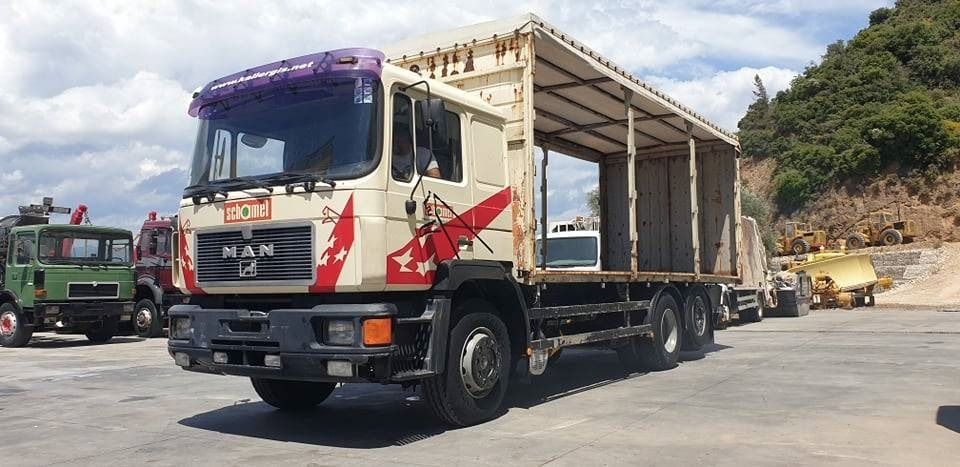 MAN 26.422  - Kapellbil: bild 1 MAN 26.422  - Kapellbil: bild 1