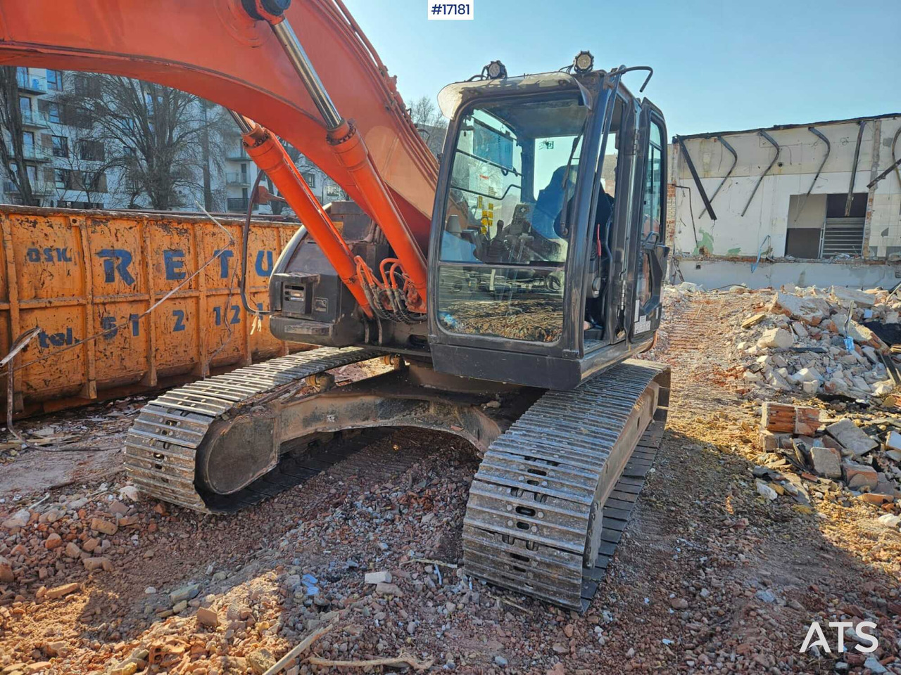Hydraulic excavator Hitachi ZX225 LC (2013) - Bandgrävare: bild 2 Hydraulic excavator Hitachi ZX225 LC (2013) - Bandgrävare: bild 2