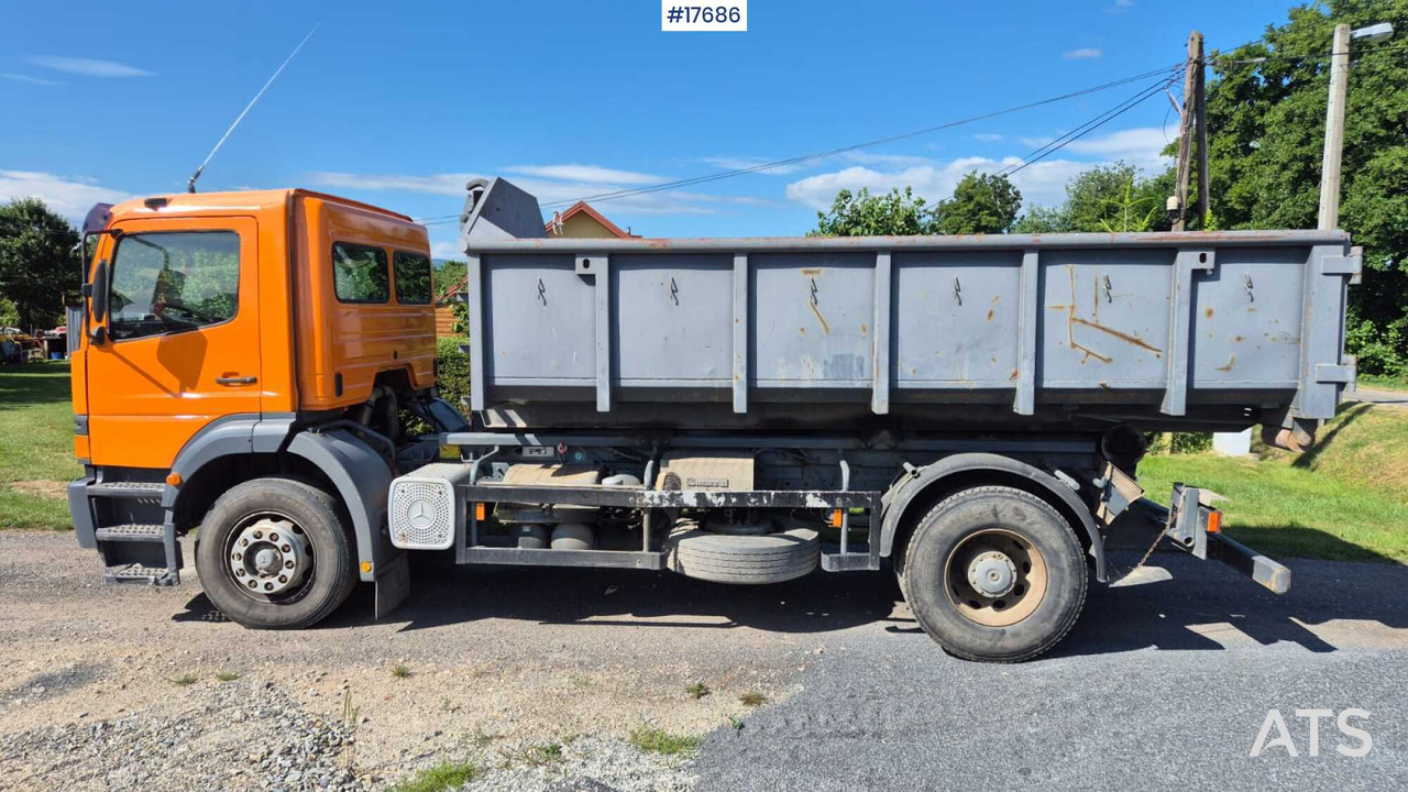 Mercedes-Benz 1828 hooklift (1999) two containers - Lastväxlare lastbil: bild 4 Mercedes-Benz 1828 hooklift (1999) two containers - Lastväxlare lastbil: bild 4