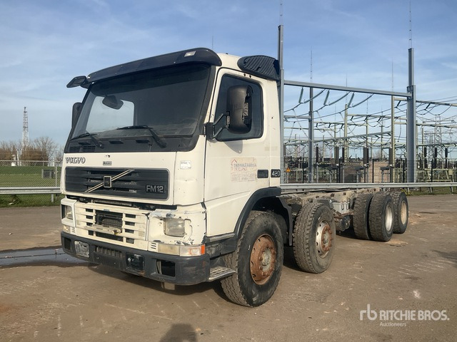 1999 Volvo FM12 8x4 Twin-Steer Cab and Chassis - Chassi lastbil: bild 2 1999 Volvo FM12 8x4 Twin-Steer Cab and Chassis - Chassi lastbil: bild 2