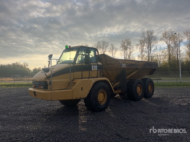 2003 Cat 725 Articulated Dump Truck - Ramstyrd dumper: bild 2 2003 Cat 725 Articulated Dump Truck - Ramstyrd dumper: bild 2