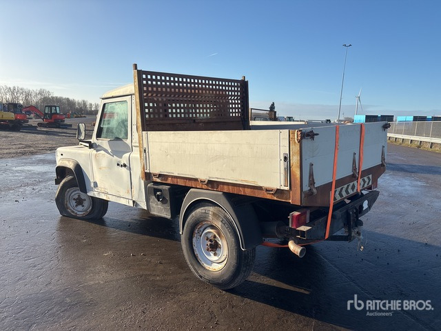 2010 Land Rover Defender (Inoperable) SUV - SUV: bild 2 2010 Land Rover Defender (Inoperable) SUV - SUV: bild 2