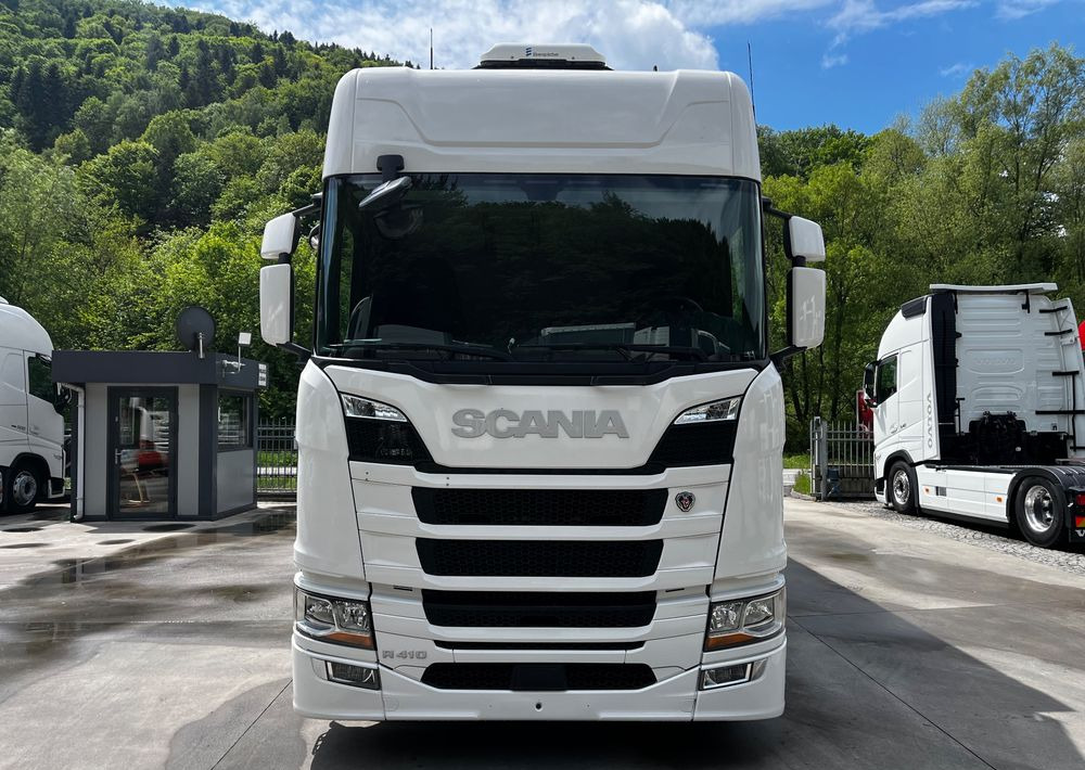 Scania R410 // 2018 Rok 6x2 // Retarder // Automat // Led // Navi // 77 // - Kapellbil: bild 2 Scania R410 // 2018 Rok 6x2 // Retarder // Automat // Led // Navi // 77 // - Kapellbil: bild 2