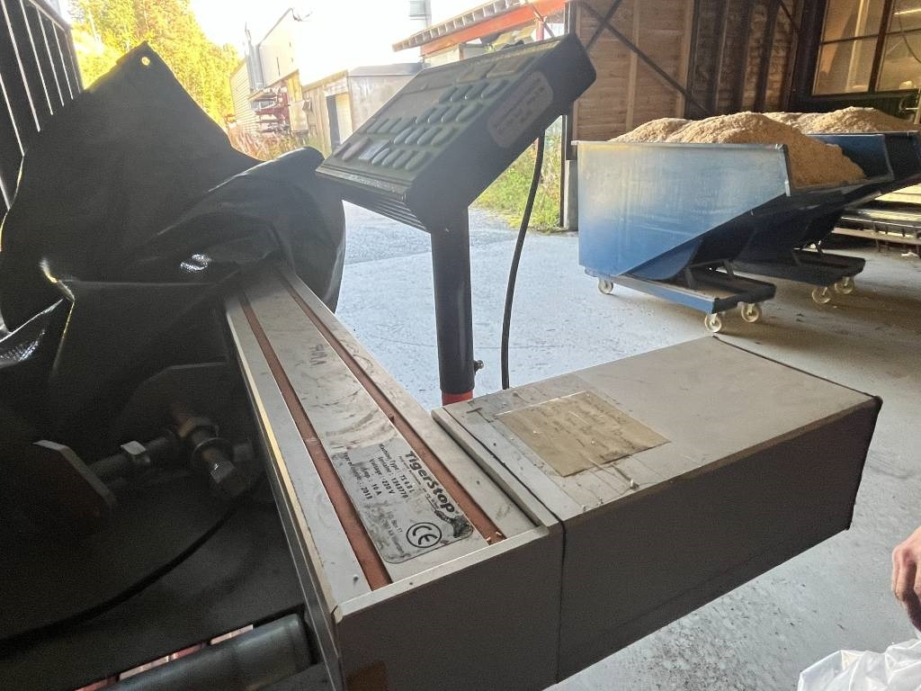 Annet GRAULE QNF Crosscut saw with TigerStop TS 4.8 L Au - Maskin: bild 2 Annet GRAULE QNF Crosscut saw with TigerStop TS 4.8 L Au - Maskin: bild 2